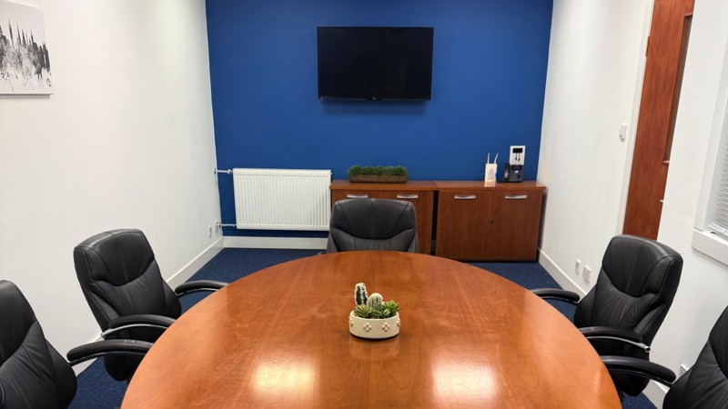 Metting Room Crop